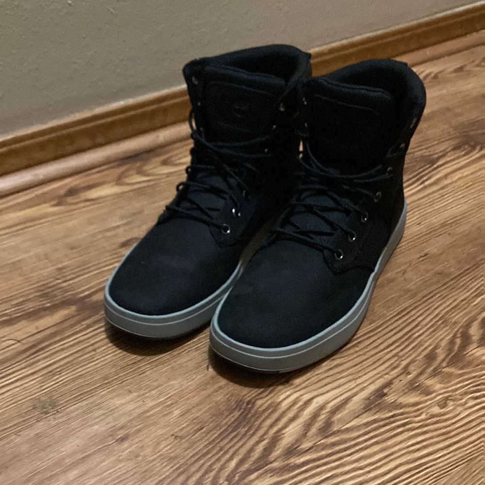 Timberland Men’s Davis Square Toe Leather and Fabric Boots